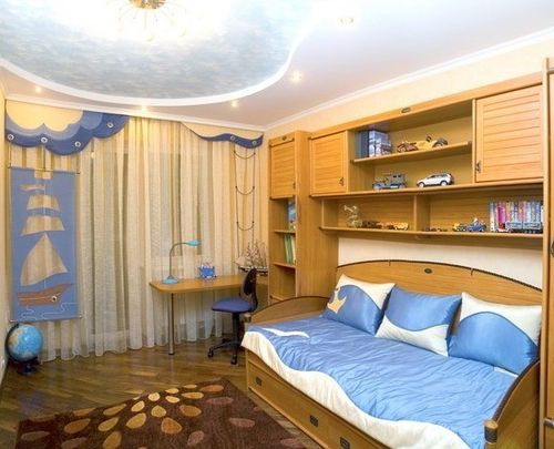 шторы для комнаты мальчика с жестким оригинальным рамбрекеном
