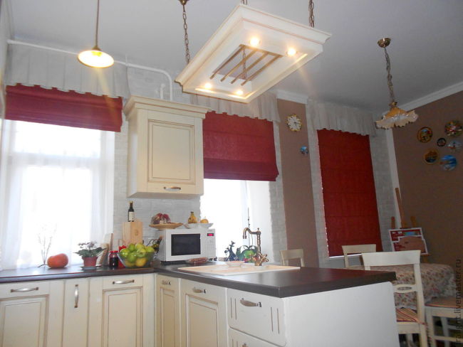 beautiful-curtains-in-the-kitchen-11
