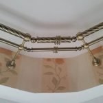 Карниз на эркерное окно